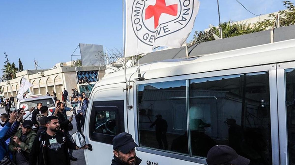 ‘İsrail bombardımanı sonucu hayatlarını kaybettiler!’ Hamas 4 kişinin naaşlarını teslim edecek