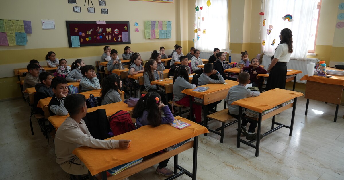 MEB’den ‘yaz tatili erkene çekilecek’ iddialarına yanıt