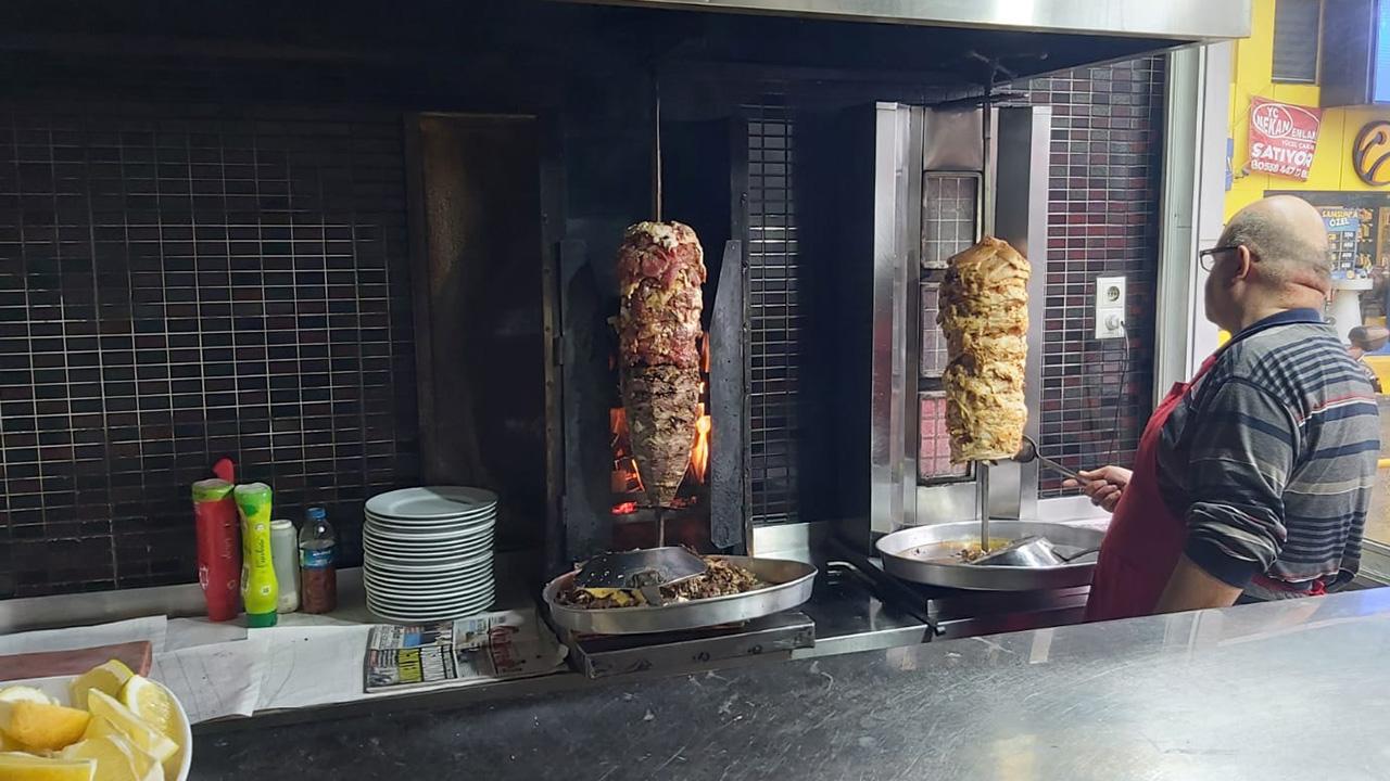 Samsun’da tüketime uygun olmayan döner imha edildi